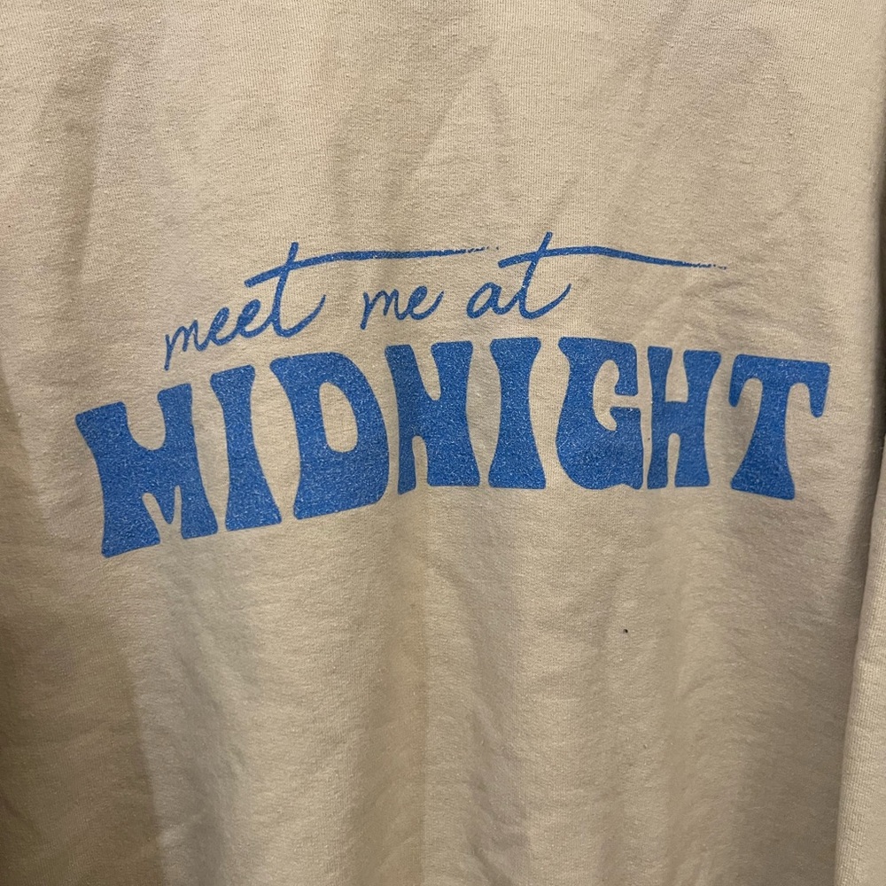 Taylor Swift “Meet Me at Midnight” Graphic Crewneck Sweatshirt – XL - Picture 2 of 5